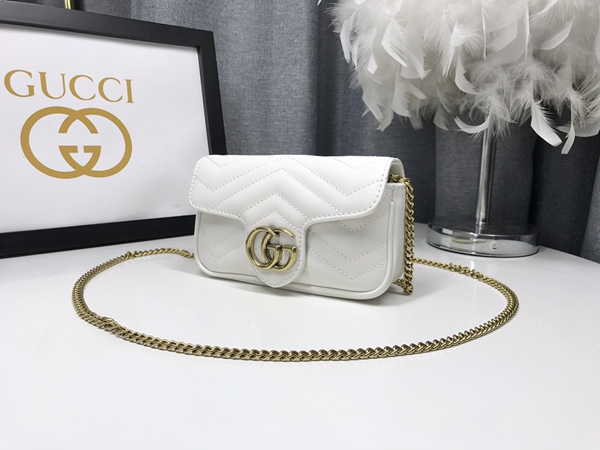 激安グッチバッグコピー側面デザイン